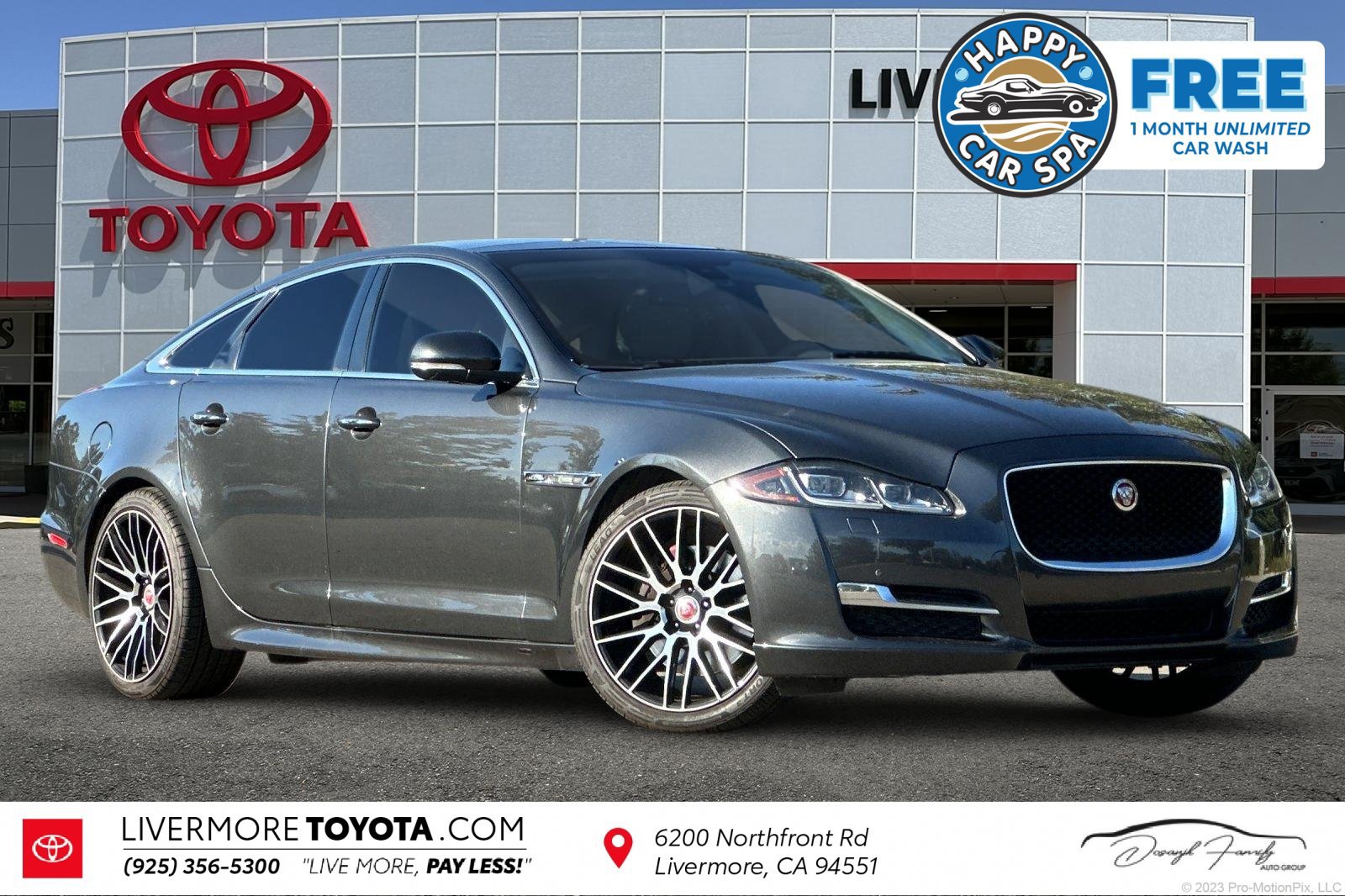 Used 2016 Jaguar XJ R-Sport RWD image 1