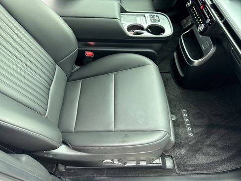 New 2026 Hyundai Ioniq 9 Calligraphy image 18