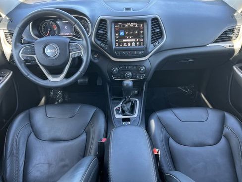 Used 2018 Jeep Cherokee Limited w/ Technology Group image 11