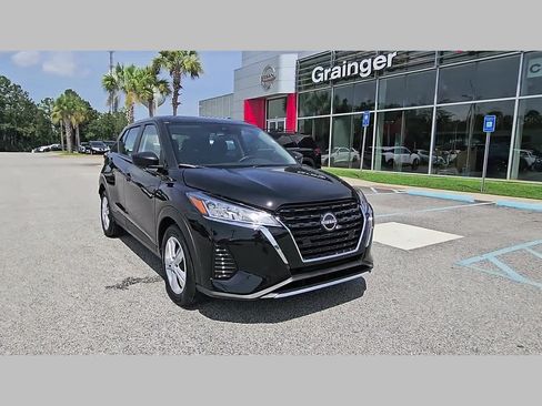 Used 2025 Nissan Kicks Play S FWD image 19