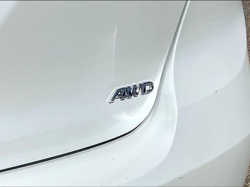 Used 2011 Toyota Venza AWD w/ Premium Pkg #2 image 9