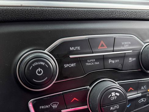 Used 2022 Dodge Charger R/T image 11