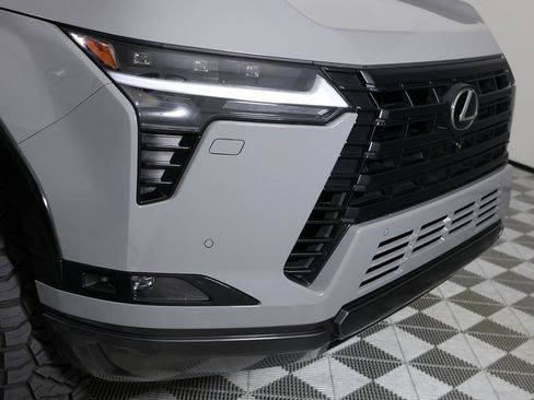 Used 2025 Lexus GX 550 image 47