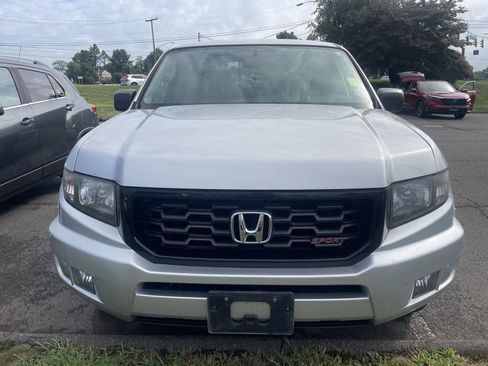 Used 2013 Honda Ridgeline Sport image 2
