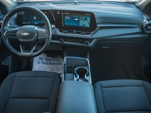 Used 2025 Chevrolet Equinox LT image 21