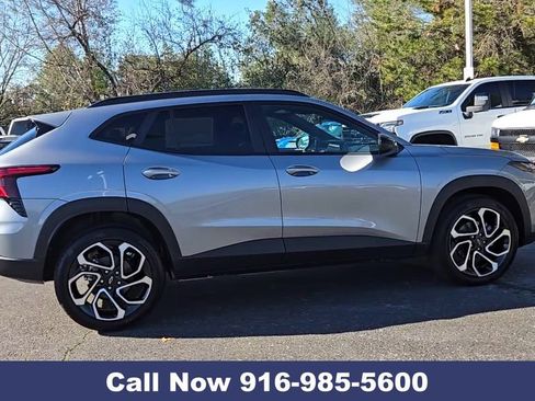 New 2026 Chevrolet Trax RS w/ Sunroof Package image 12