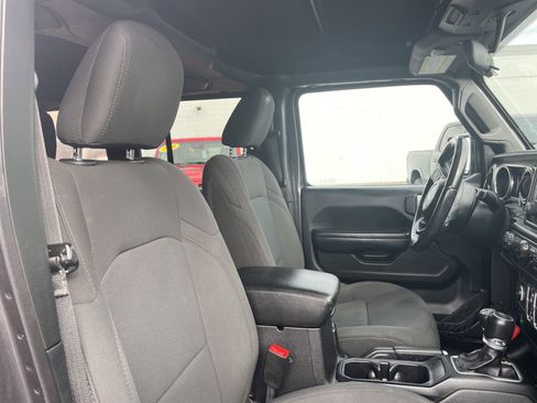 Used 2018 Jeep Wrangler Unlimited Sport S image 13