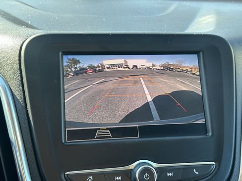 Used 2023 Chevrolet Equinox LT image 27