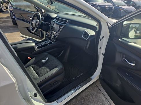 Used 2021 Nissan Murano Platinum w/ Cargo Package FWD image 23