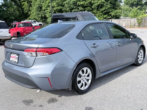 Used 2025 Toyota Corolla LE FWD image 6