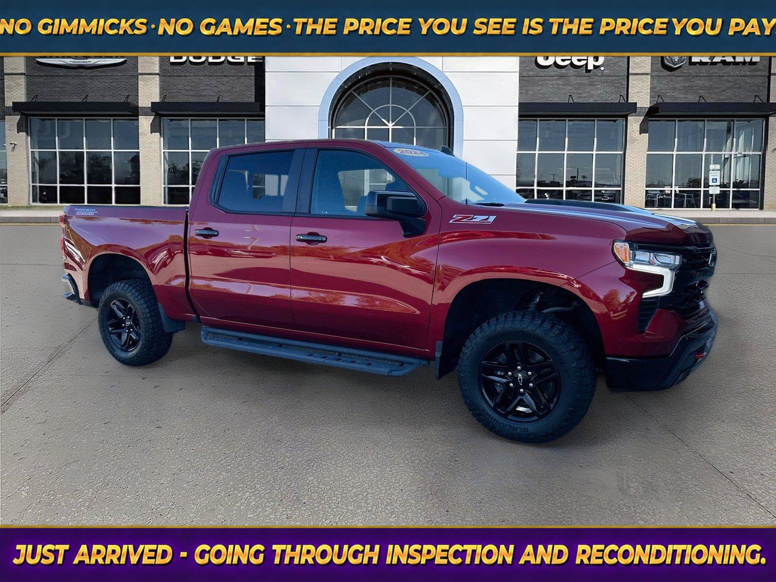 Used 2024 Chevrolet Silverado 1500 LT Trail Boss w/ Convenience Package II AWD/4WD image 1