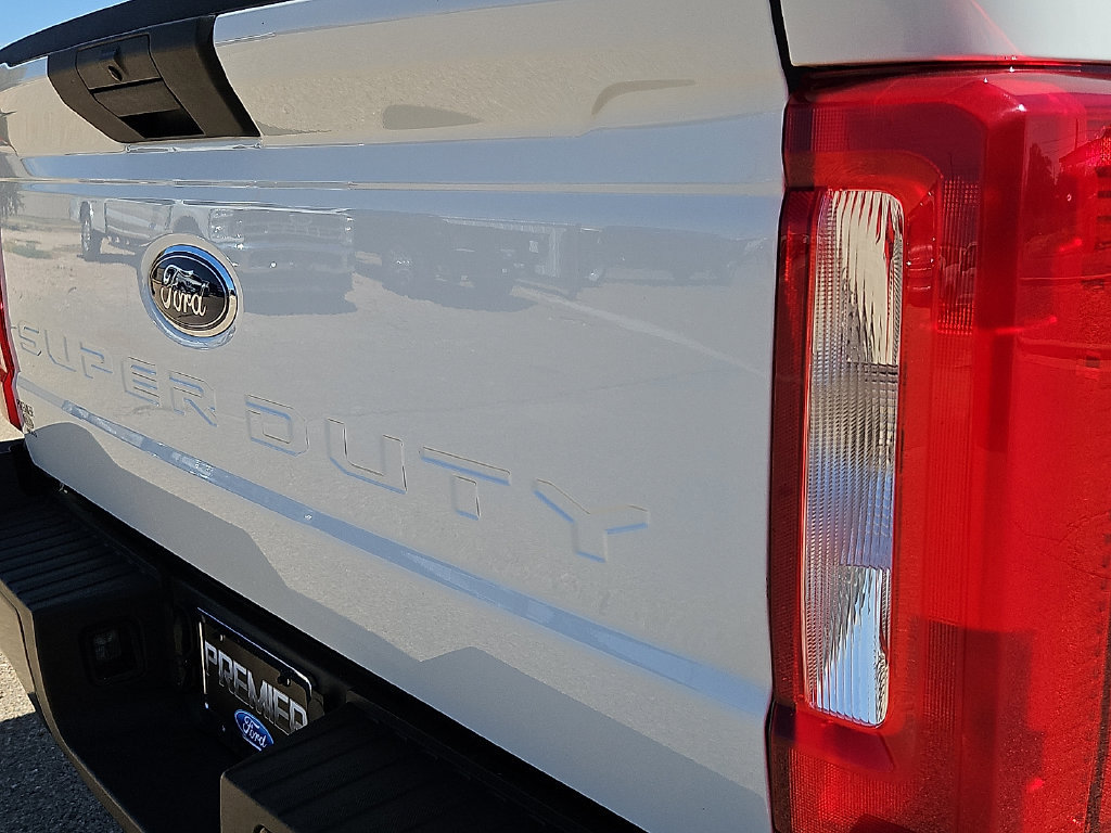 Used 2025 Ford F250 XL w/ XL Off-Road Package AWD/4WD image 15