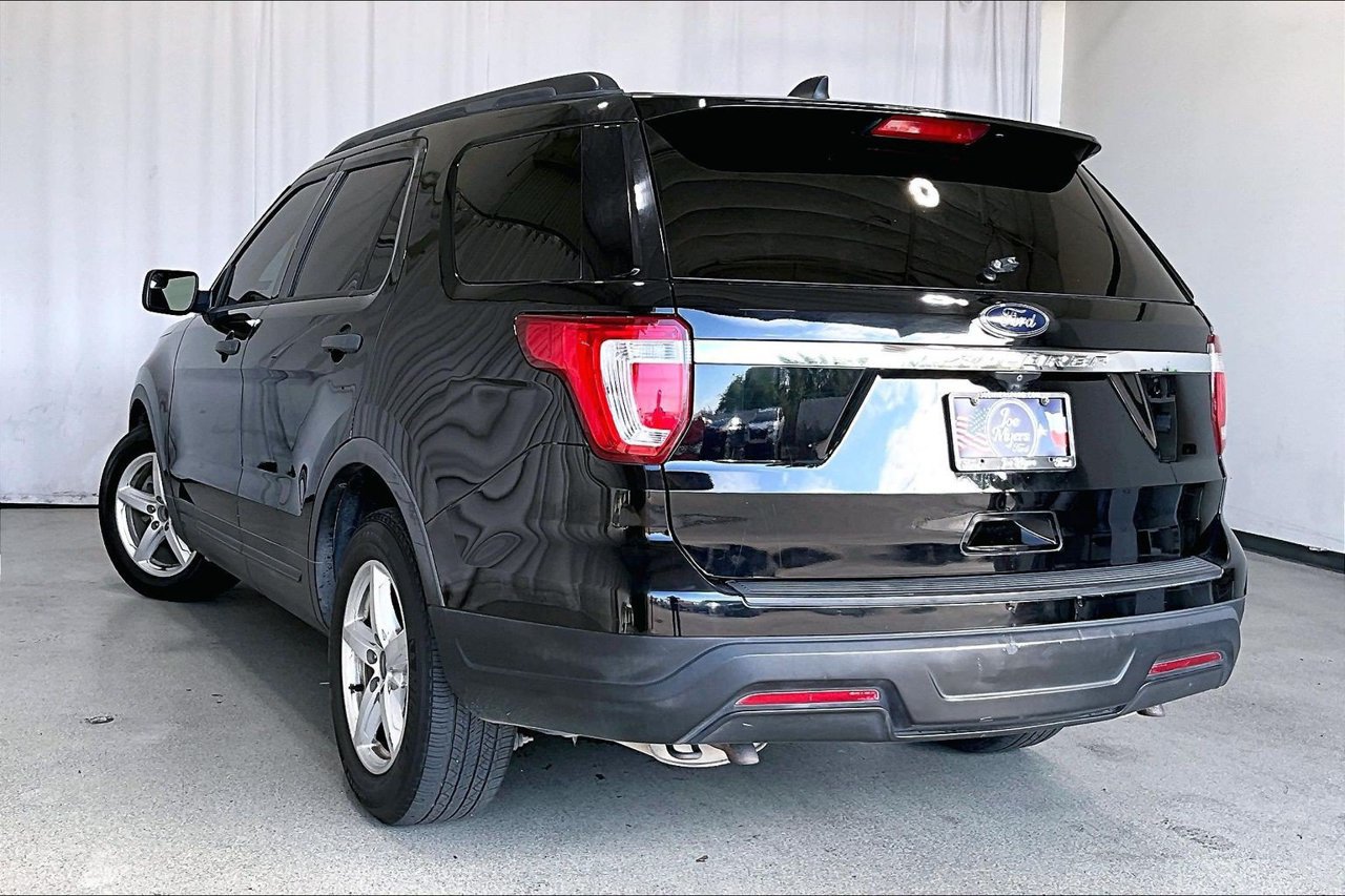Used 2018 Ford Explorer FWD image 3