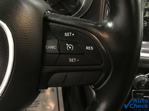 Used 2015 Dodge Charger SE w/ Power Sunroof Group AWD/4WD image 44