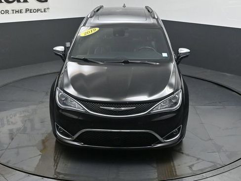 Used 2019 Chrysler Pacifica Limited w/ Advanced Safetytec Group image 57