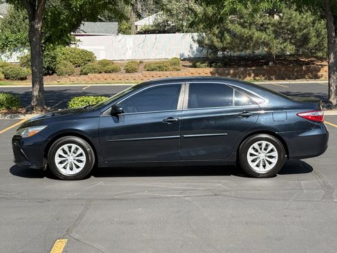 Used 2016 Toyota Camry LE FWD image 7
