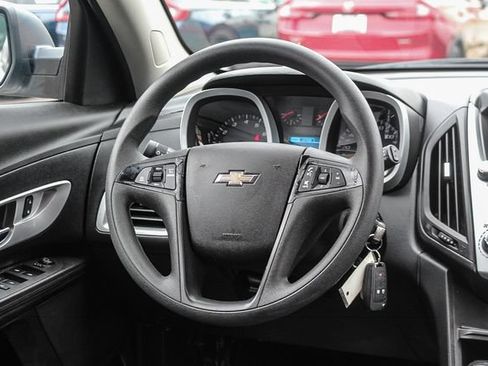 Used 2017 Chevrolet Equinox LS FWD image 21