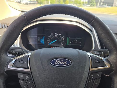 Used 2018 Ford Edge SEL w/ Equipment Group 201A AWD/4WD image 32