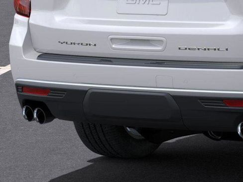 New 2024 GMC Yukon XL Denali w/ Advanced Technology Package image 14