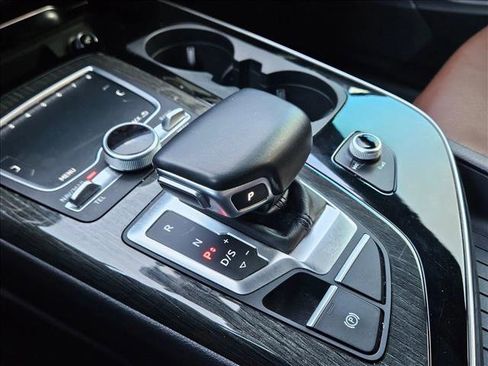 Used 2018 Audi Q7 3.0T Prestige image 12