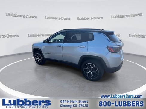 Used 2025 Jeep Compass Limited AWD/4WD image 6