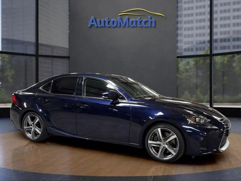 Used 2019 Lexus IS 300 image 12