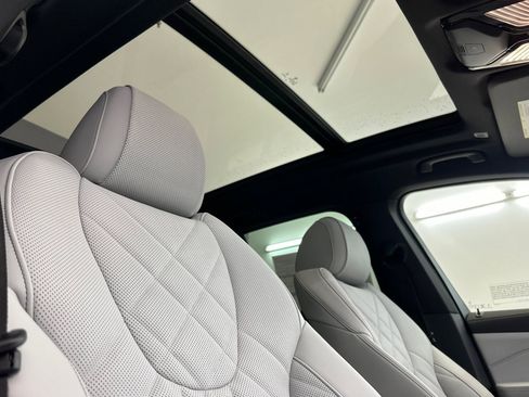 New 2026 BMW X5 xDrive50e w/ M Sport Package image 15