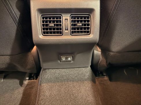 Used 2025 Toyota Camry LE FWD image 31