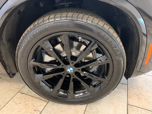Used 2023 BMW X4 xDrive30i w/ M Sport Package AWD/4WD image 11