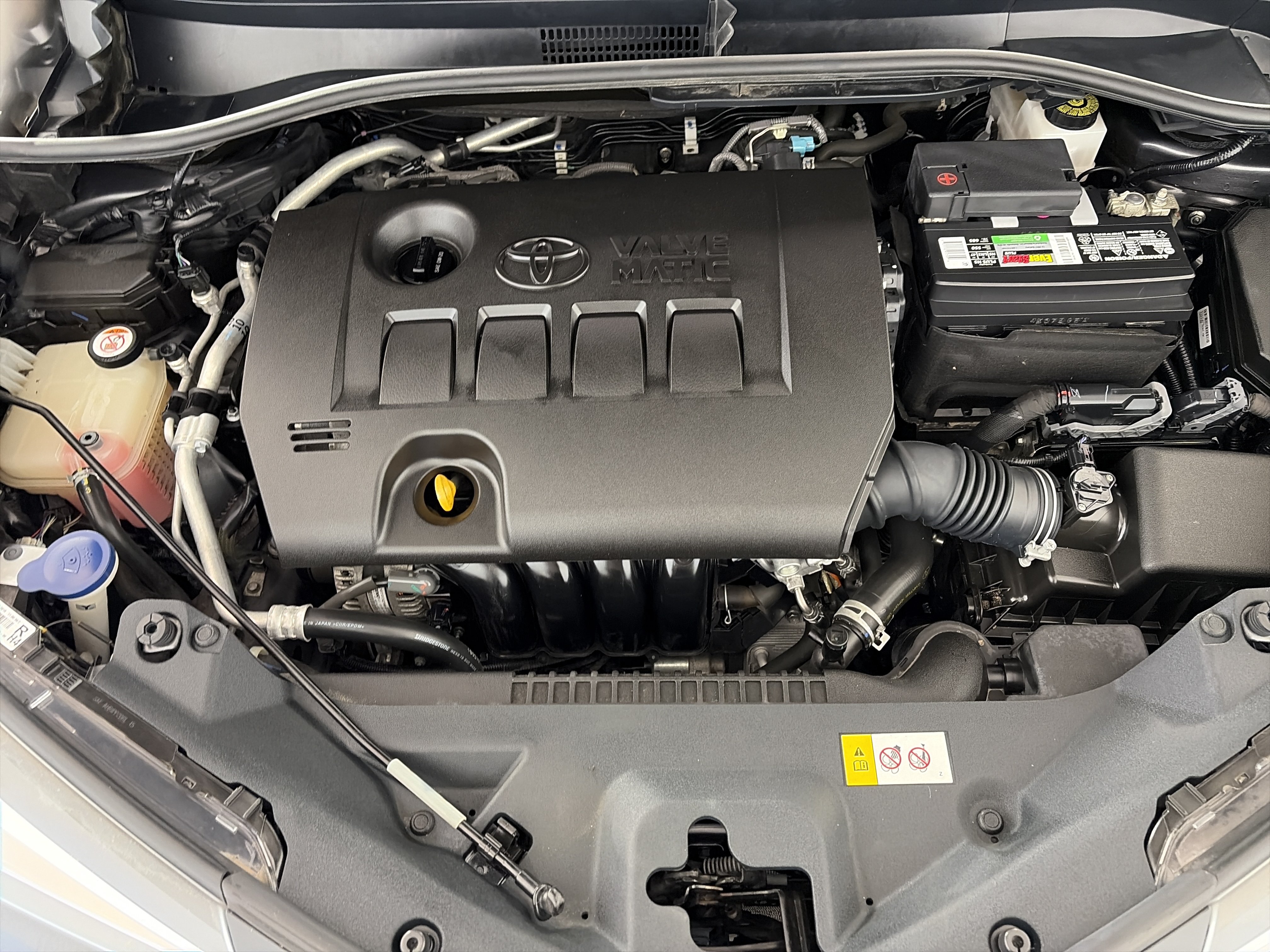Used 2019 Toyota C-HR LE FWD image 10