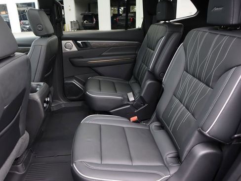 New 2026 Buick Enclave Avenir w/ Super Cruise Package image 21