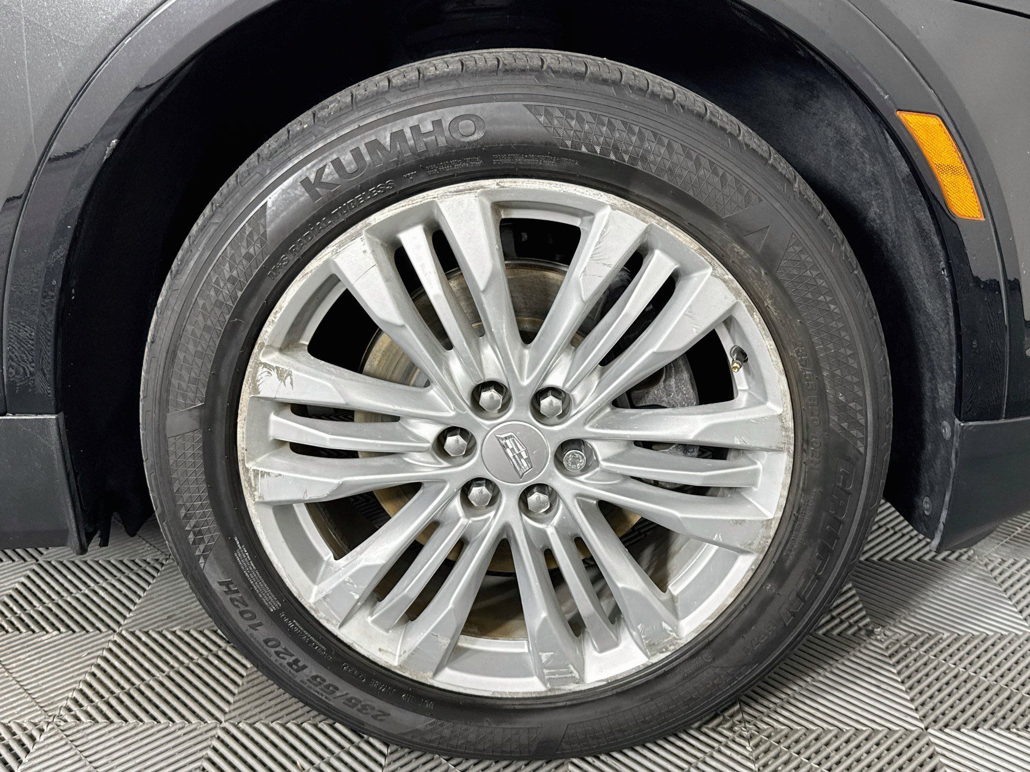 Used 2019 Cadillac XT5 Premium Luxury FWD image 30