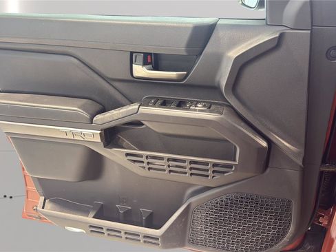 Used 2025 Toyota Tacoma TRD Off-Road w/ TRD Off Road Premium Package image 19