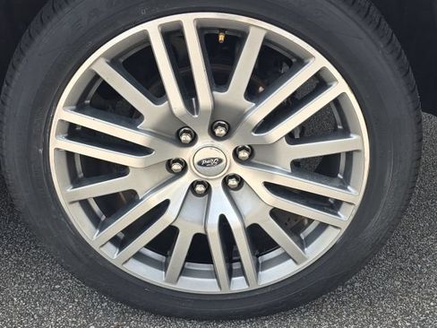 Used 2022 Ford Expedition Limited AWD/4WD image 10