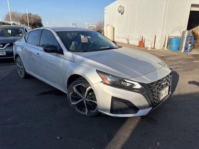 Used 2024 Nissan Altima 2.5 SR