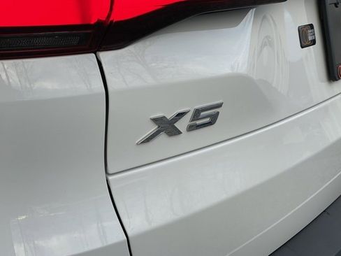 Used 2022 BMW X5 xDrive40i w/ Parking Assistance Package image 33