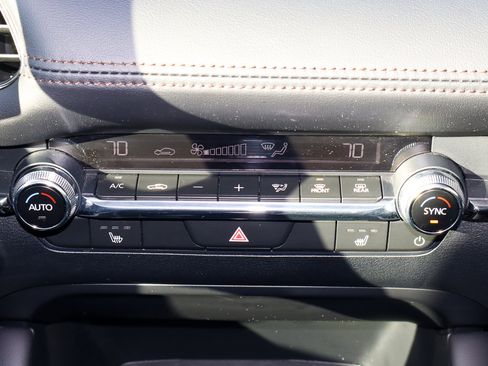 Used 2025 MAZDA MAZDA3 s image 22