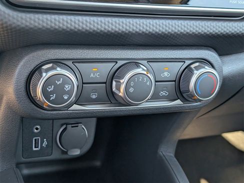 New 2025 Nissan Kicks Play S image 15