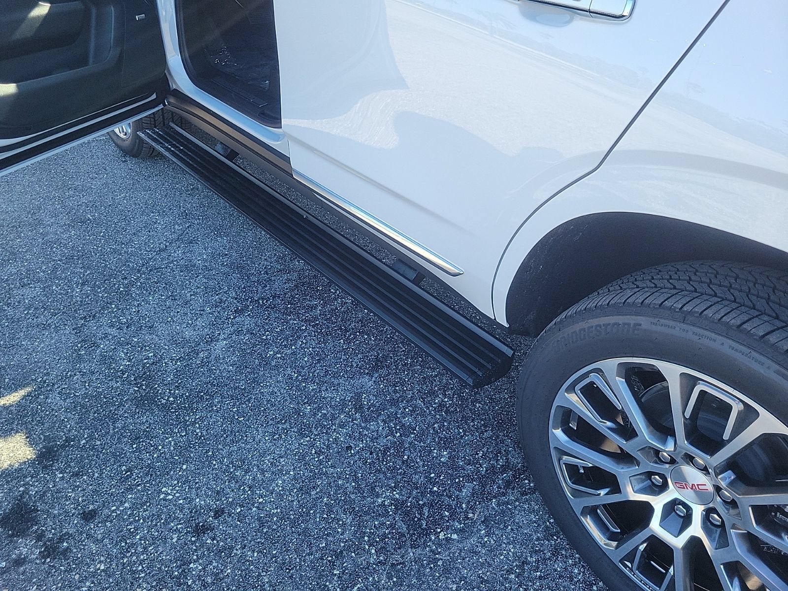 New 2026 GMC Yukon Denali RWD image 9
