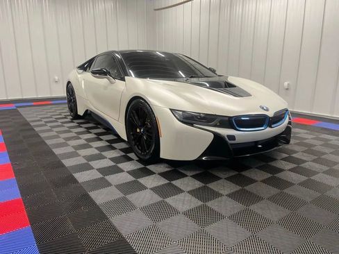 Used 2016 BMW i8 AWD/4WD image 2