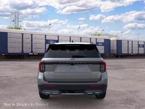 New 2026 Ford Explorer Active w/ Active Comfort Package RWD image 5