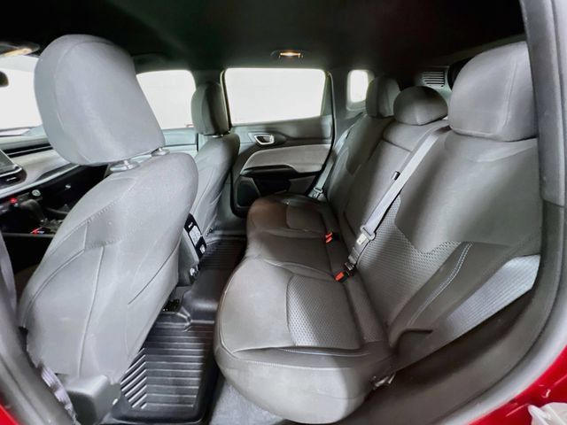 Used 2025 Jeep Compass Sport AWD/4WD image 22
