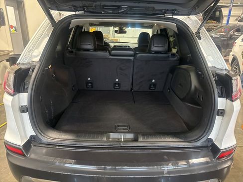 Used 2022 Jeep Cherokee Limited w/ Elite Package image 16