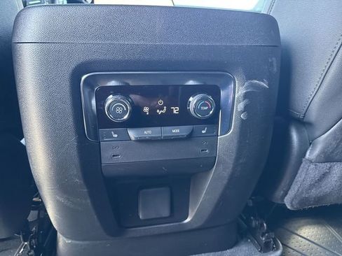 Certified 2025 Chevrolet Tahoe High Country AWD/4WD image 20
