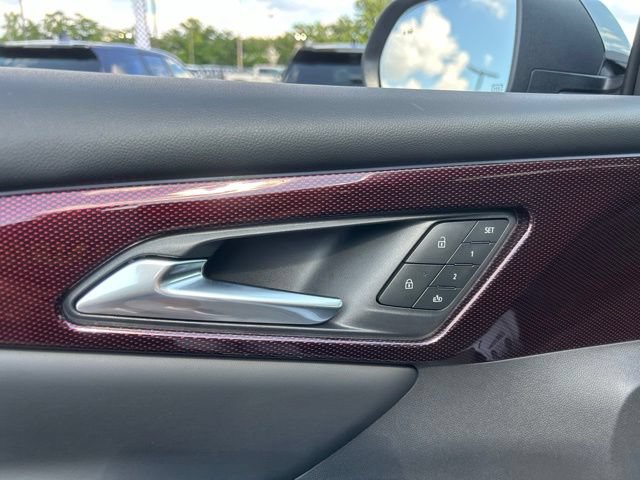 New 2027 Chevrolet Traverse RS FWD image 12