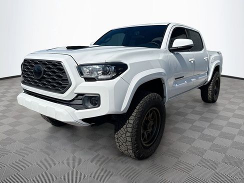 Used 2020 Toyota Tacoma TRD Sport RWD image 4