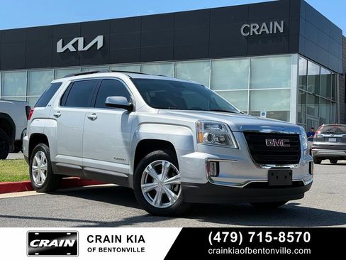 Used 2017 GMC Terrain SLE w/ Convenience Package FWD image 1