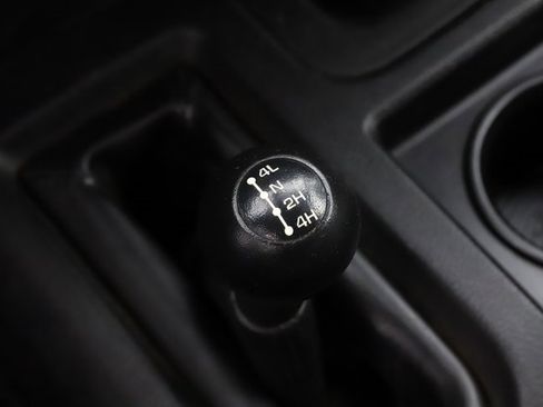 Used 2015 RAM 3500 Tradesman w/ Power & Remote Entry Group image 17