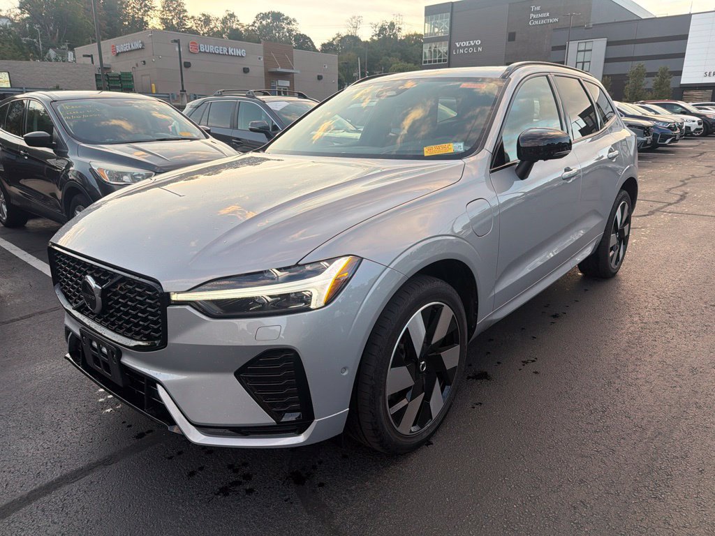 Used 2024 Volvo XC60 T8 Ultimate AWD/4WD image 1