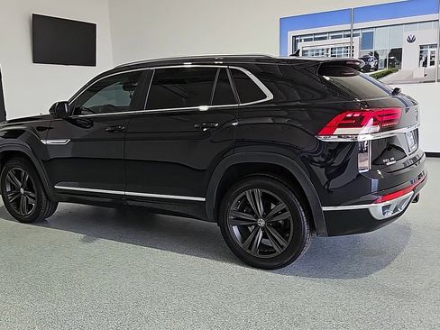 Certified 2022 Volkswagen Atlas Cross Sport SEL R-Line w/ Cross Sport MDO Package AWD/4WD image 6